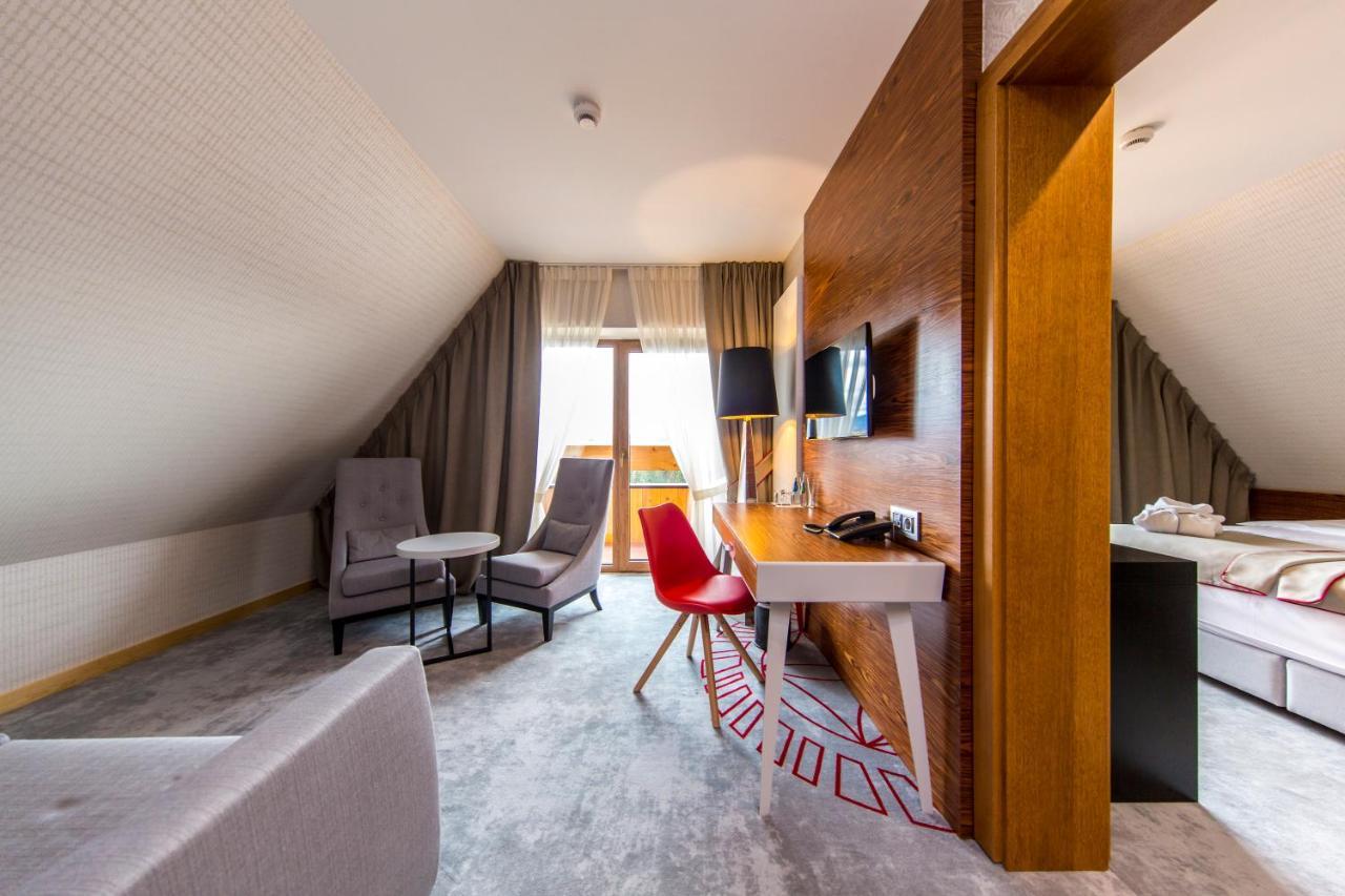 Hotel Kopieniec Fizjo- Med & Spa Murzasichle Bagian luar foto