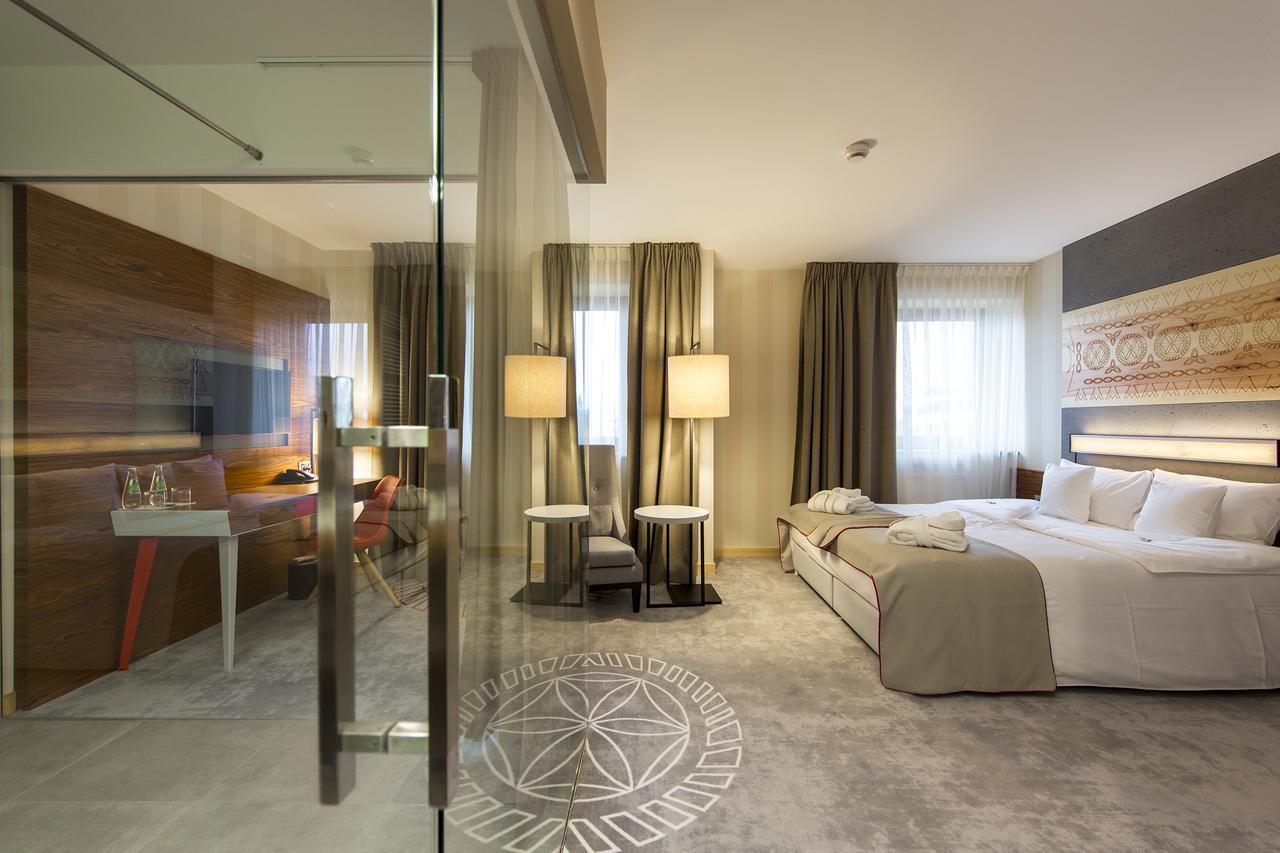 Hotel Kopieniec Fizjo- Med & Spa Murzasichle Bagian luar foto