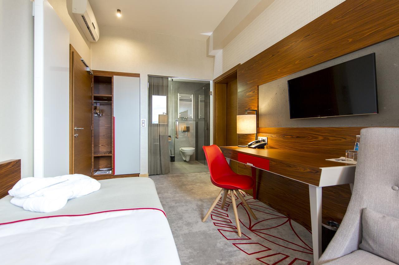 Hotel Kopieniec Fizjo- Med & Spa Murzasichle Ruang foto